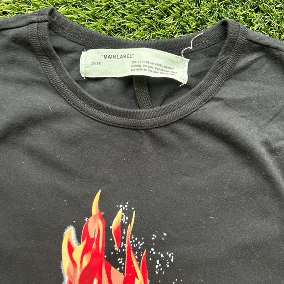 Off White T shirt - Picture 3 of 16